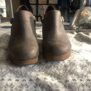 Dr. Scholl’s  Wedges.. Dark gray ..memory Foam insoles..